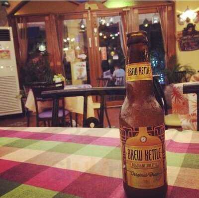 Courtyard Cafe & Courtyard Salon