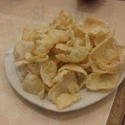 Fook Yuen Food Center