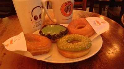 J.co Donuts & Coffee