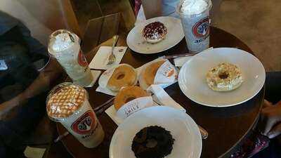 J.co Donuts & Coffee