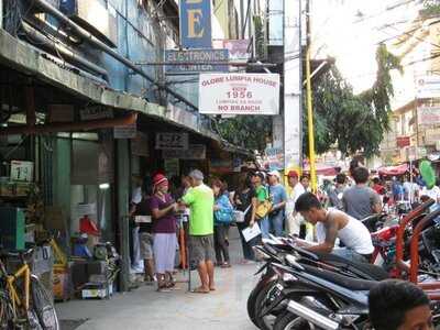 Globe Lumpia House