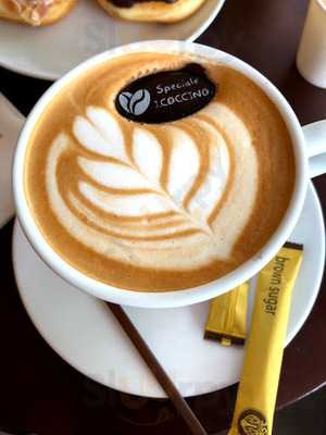 J Co Donuts & Coffee