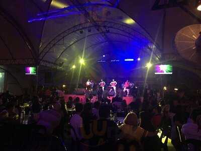 Pier One Bar And Grill