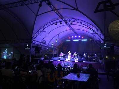 Pier One Bar And Grill