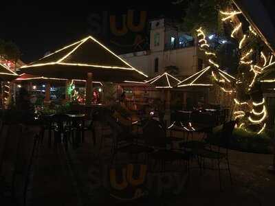 Pier One Bar And Grill