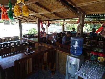 Jencas B4 Laiya Lomi N Food House