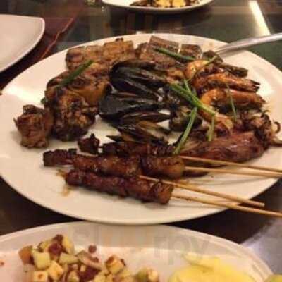 Mesa Filipino Moderne