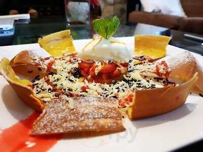 Halfmoon Cafe By Mines View Park Hotel