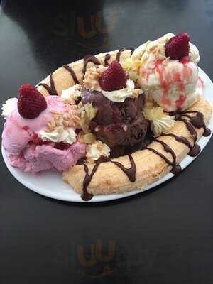 Strawberries And Ice Cream