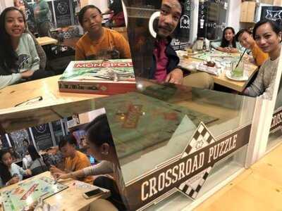 Crossroad Puzzle: Interactive Lounge