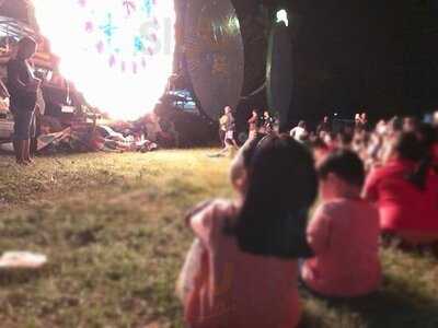 The Red Rickshaw Restaurant