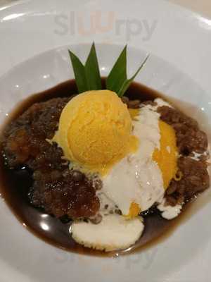 Gringo Chicken, Ribs, And Friends