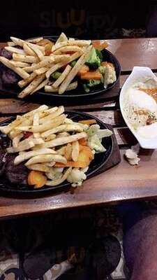 Pasha Restaurant & Shisha Lounge