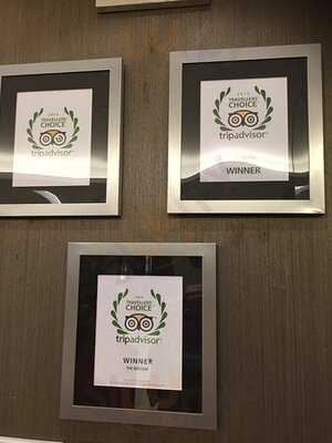 Bayleaf Restaurant & Bar Lounge