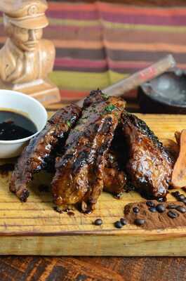 Brad And Pit's Ribshack