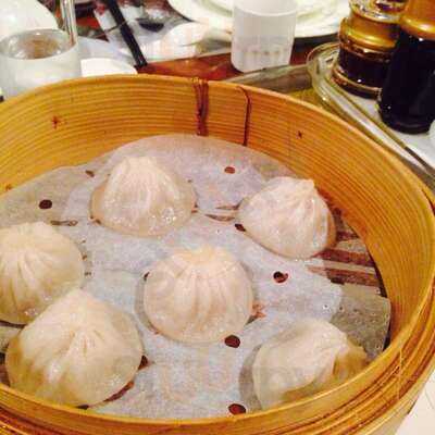 Lucky Rainbow Seafood Restaurant