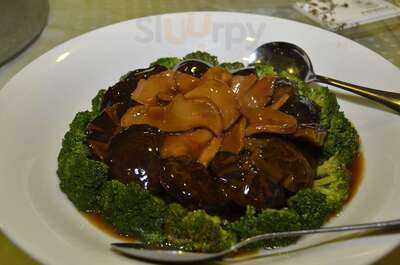 Lucky Rainbow Seafood Restaurant