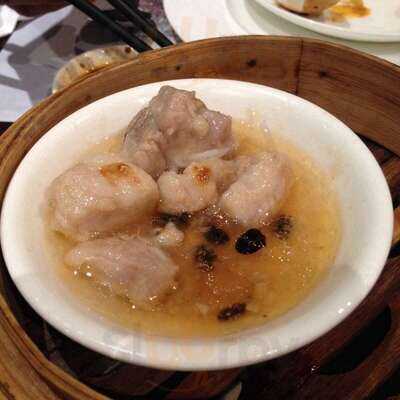 Lucky Rainbow Seafood Restaurant