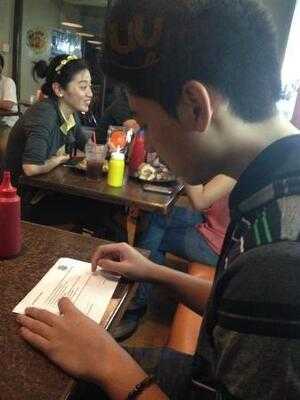 Zark's Burger Katipunan