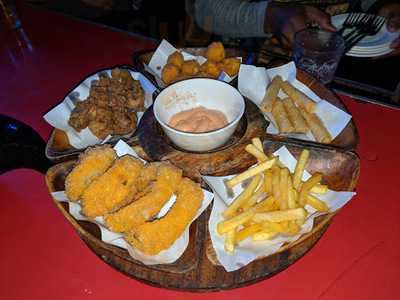 Padi's Point Bar And Restaurant