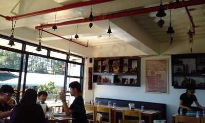 Half & Half - Kitchen & Pub