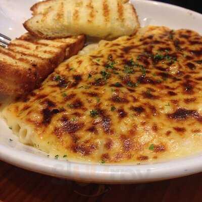 Conti's Bakeshop And Restaurant