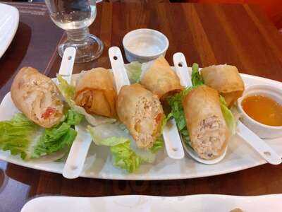 Mesa Filipino Moderne