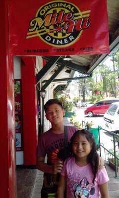 Mile Hi Diner