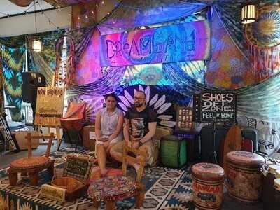 Dreamland Arts And Crafts Cafe