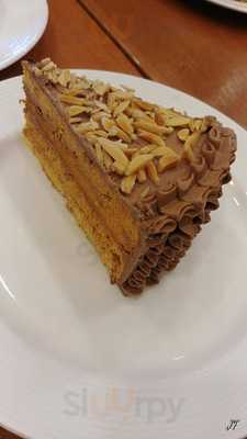 Cara Mia Cakes & Gelato