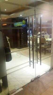 Azzurro Bistro & Bar