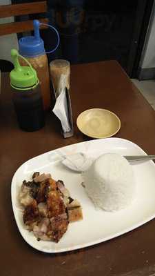 Tatang's Boneless Cebu Lechon