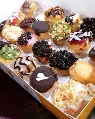 J.co Donuts & Coffee