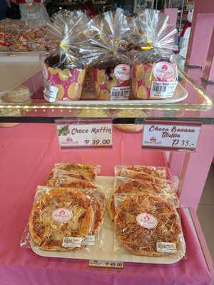 Mae San Cakes & Pastries