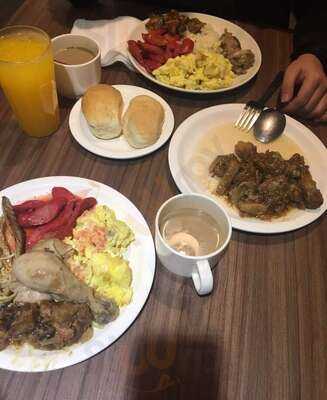 Finio Cafe Et Restaurant