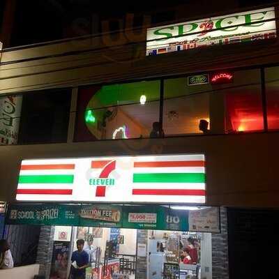 Spice Cafe & Restaurant