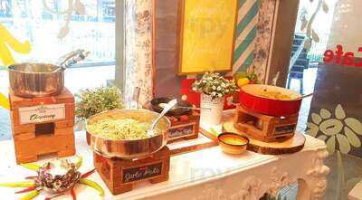 Vanilla Cupcake Bakery Trinoma