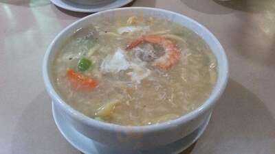 Leoning's Pancit Palabok