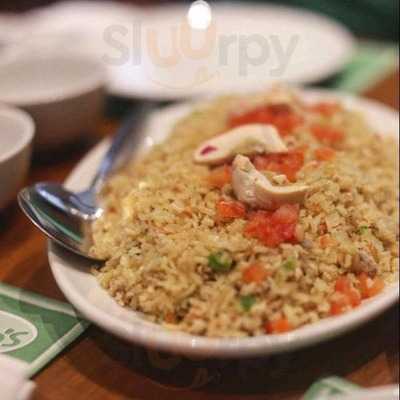 Dencio's Bar And Grill