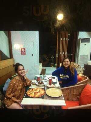 Alon Cafe & Bar Lounge