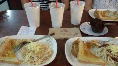 Country Style Bakery, Deli And Cafe