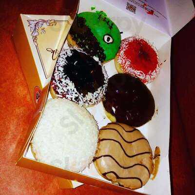 J.co Donuts & Coffee