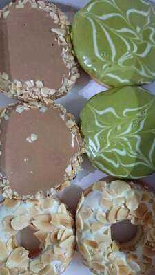 J.co Donuts & Coffee