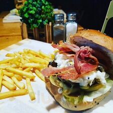 Patty And Buns Restaurant