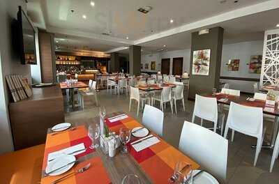 Millie's All-day Dining At Microtel Acropolis, Qc