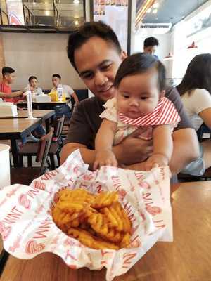 Buffalo's Wings N' Things South Triangle