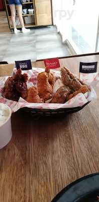 Buffalo's Wings N' Things South Triangle