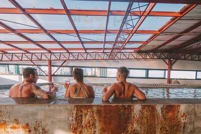 Mad Monkey Kitchen & Bar - Cebu City