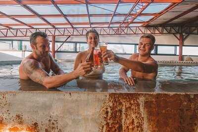 Mad Monkey Kitchen & Bar - Cebu City