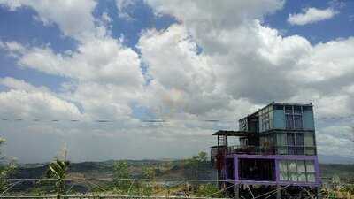 Perlie's Garden Restaurant